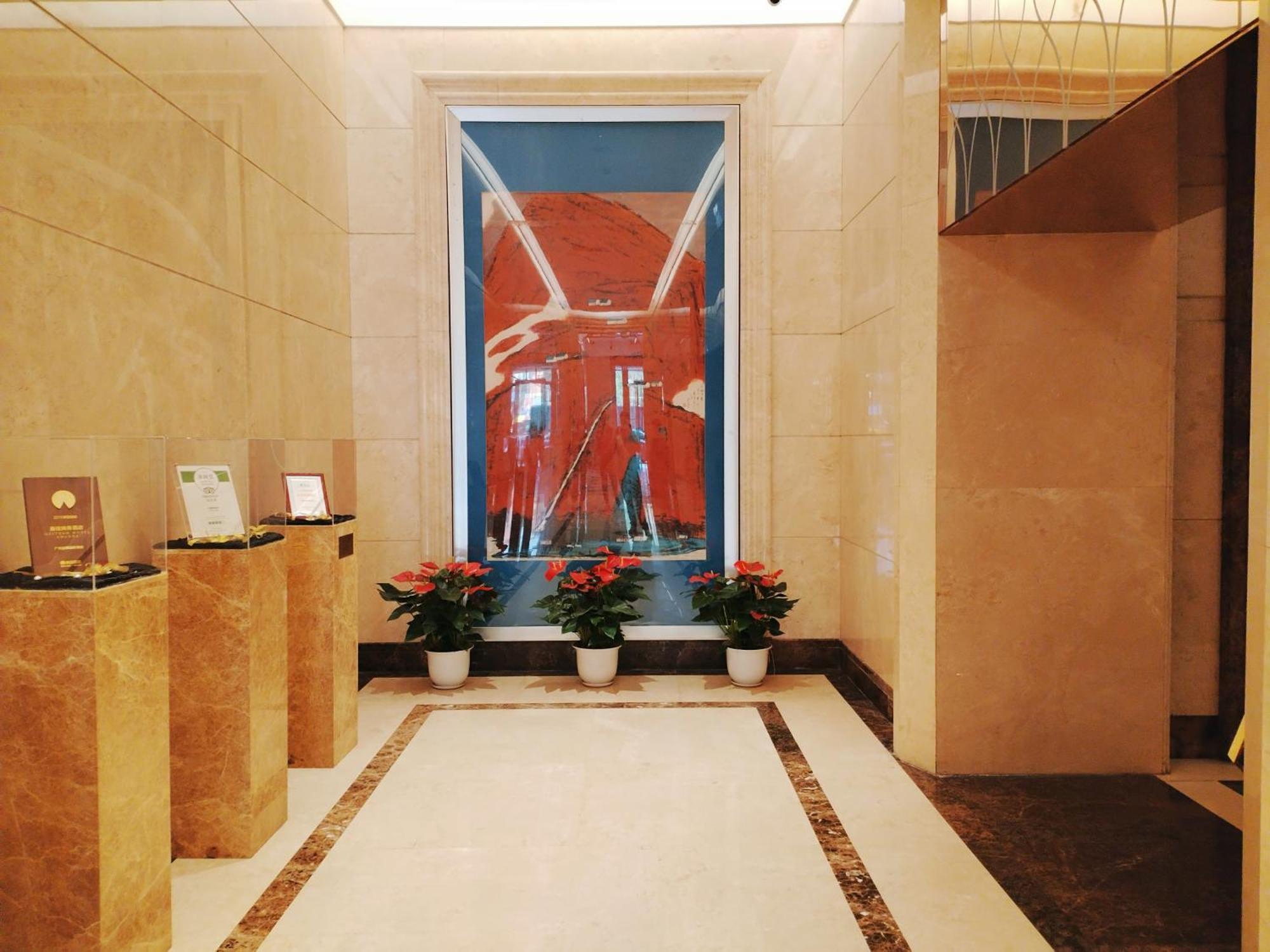 Ht Legend Hotel Changgang Metro Station Exit F -Direct To Canton Fair Exterior photo